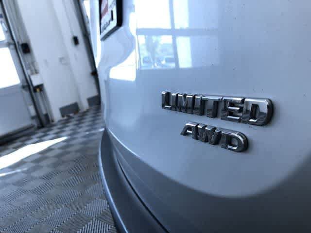 Thumbnail: 2013 Toyota RAV4 - 15