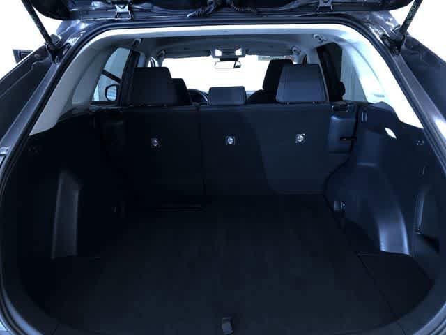 2025 Toyota RAV4 LE - Photo 31