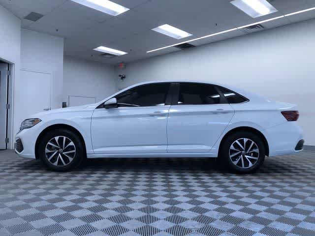 Thumbnail: 2022 Volkswagen Jetta - 11