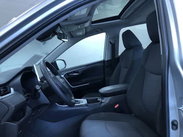 Thumbnail: 2025 Toyota RAV4 - 18