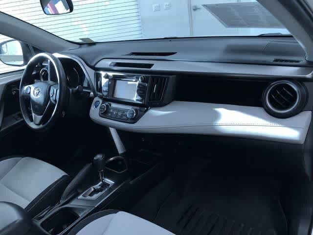 Thumbnail: 2016 Toyota RAV4 - 23