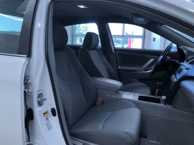 Thumbnail: 2011 Toyota Camry - 14