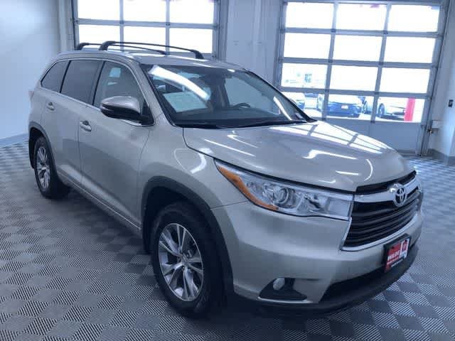 Thumbnail: 2015 Toyota Highlander - 33