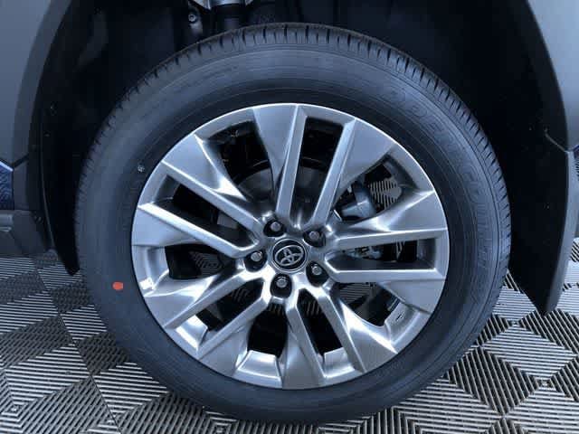 Thumbnail: 2025 Toyota RAV4 - 8