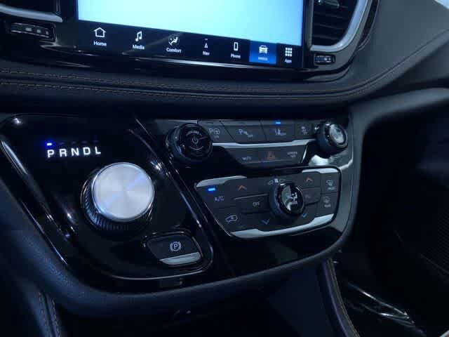 Thumbnail: 2021 Chrysler Pacifica - 31