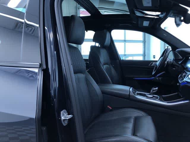 Thumbnail: 2021 BMW M5 - 23