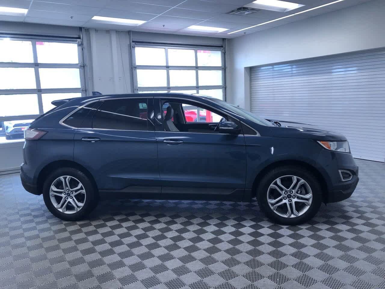 Thumbnail: 2016 Ford Edge - 35