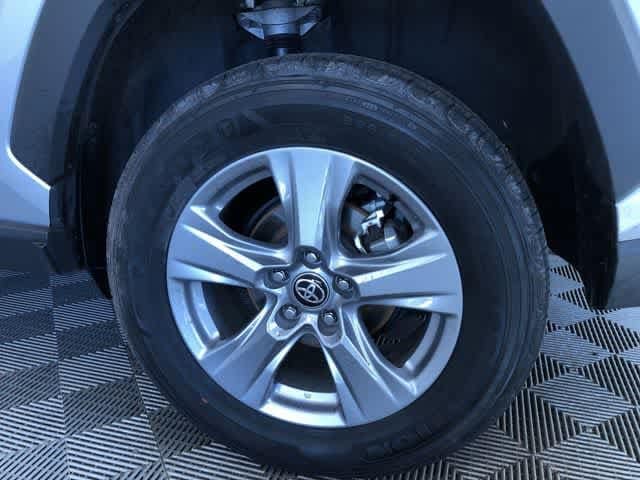 Thumbnail: 2025 Toyota RAV4 - 17