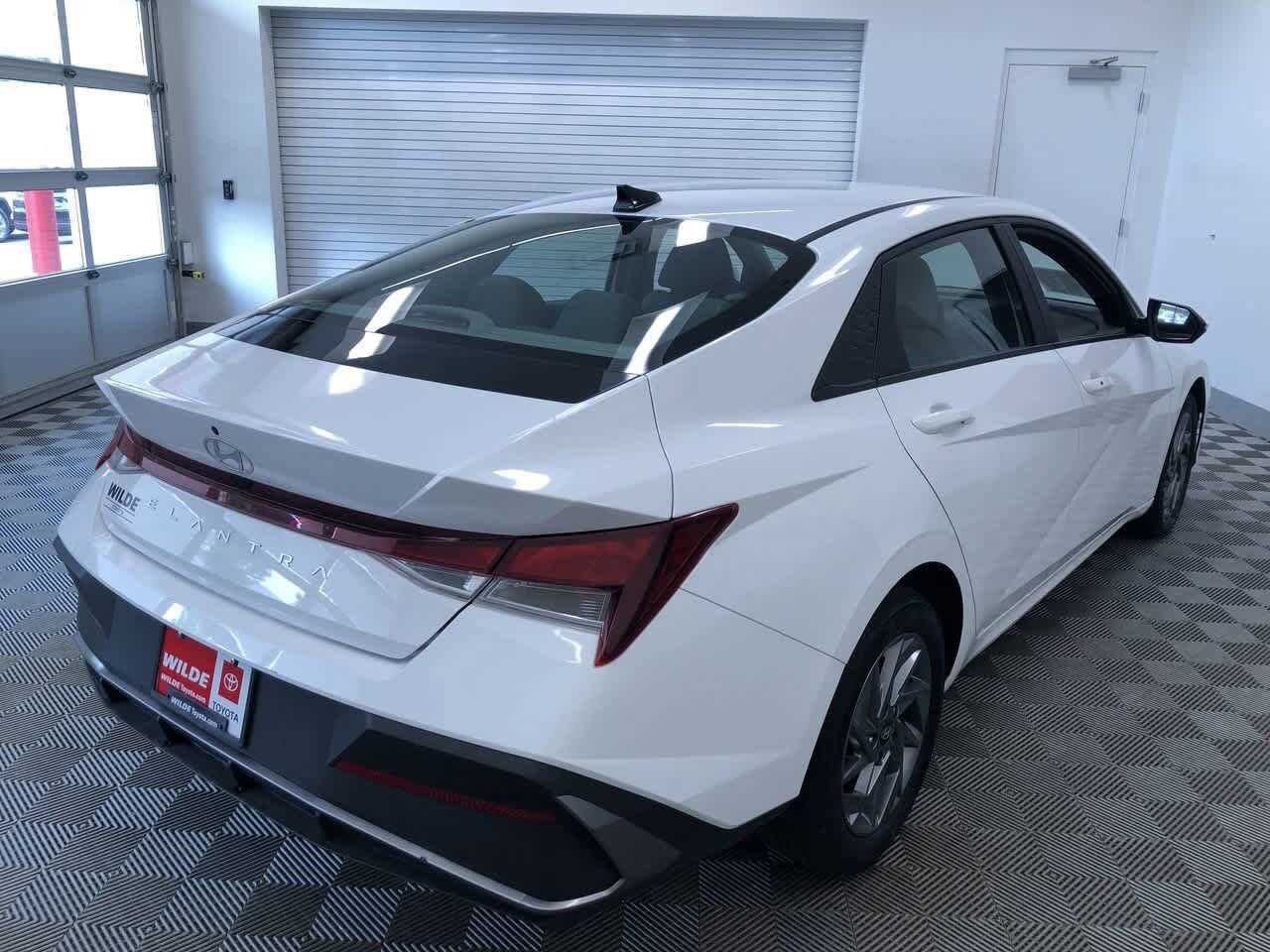 2024 Hyundai Elantra SEL 34