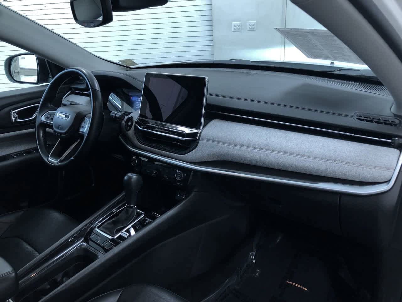 2022 Jeep Compass Latitude 23