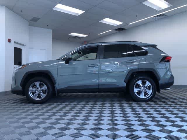 Thumbnail: 2022 Toyota RAV4 - 23