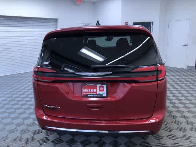 Thumbnail: 2025 Chrysler Pacifica - 14