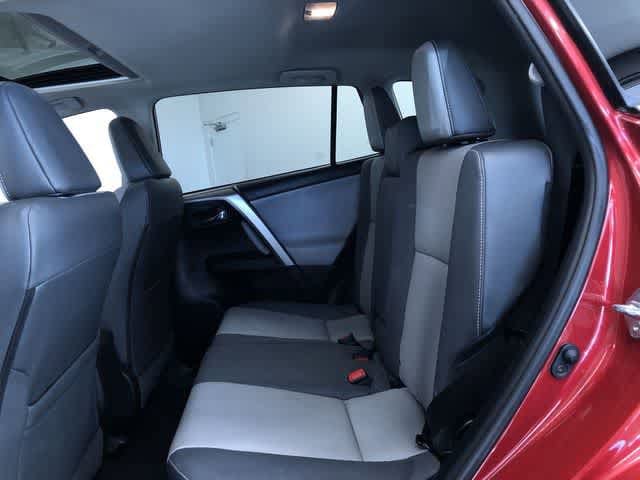 Thumbnail: 2015 Toyota RAV4 - 20