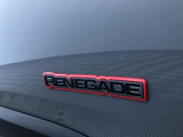 Thumbnail: 2022 Jeep Renegade - 17