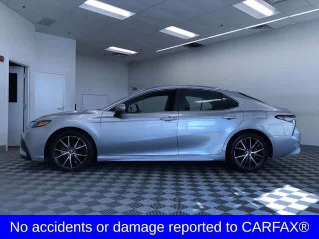 Used 2024 Toyota Camry SE Car