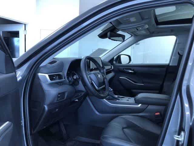 Thumbnail: 2023 Toyota Highlander - 11