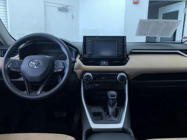 Thumbnail: 2019 Toyota RAV4 - 9