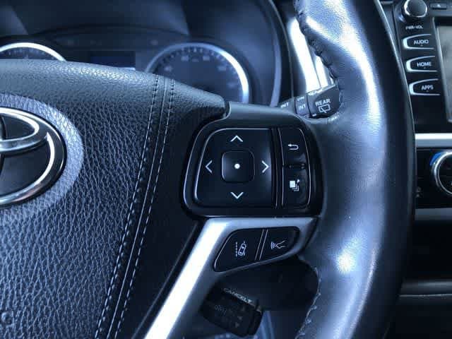 Thumbnail: 2019 Toyota Highlander - 29