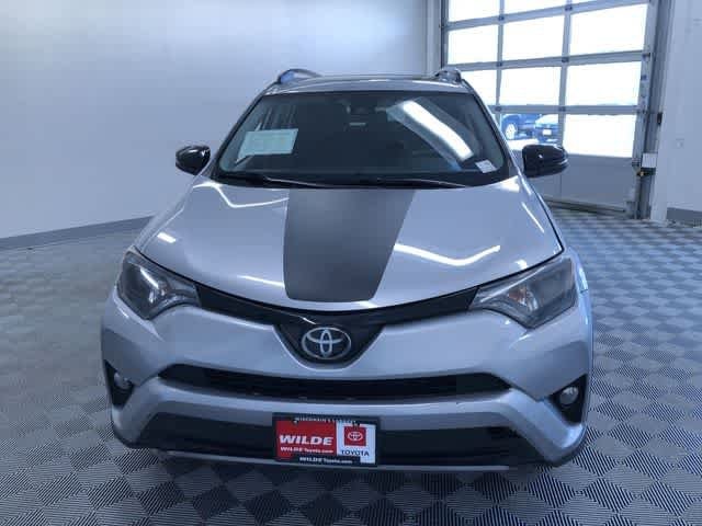 Thumbnail: 2018 Toyota RAV4 - 17
