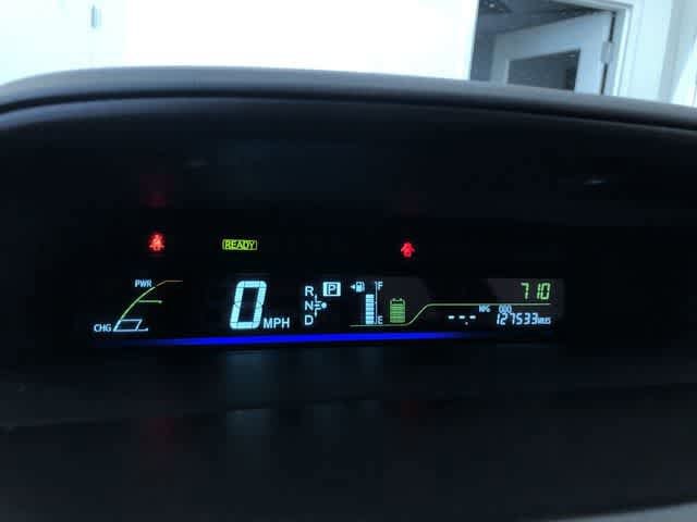 Thumbnail: 2013 Toyota Prius v - 31