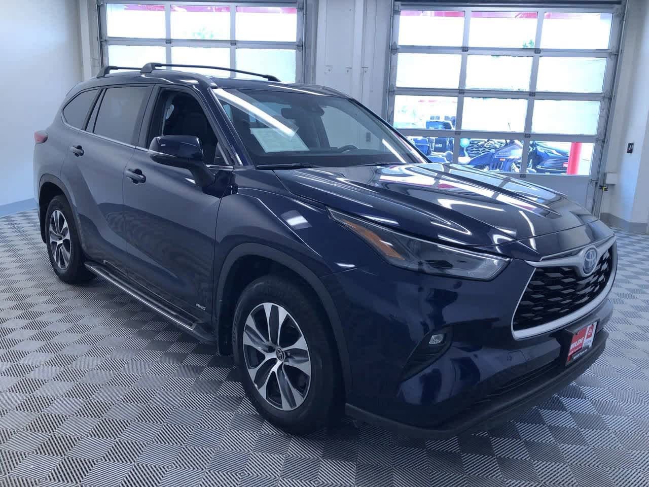 2023 Toyota Highlander XLE 38