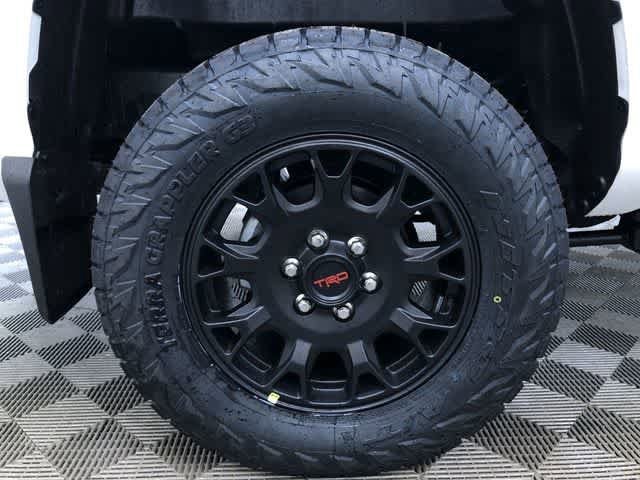 Thumbnail: 2025 Toyota Tacoma - 10