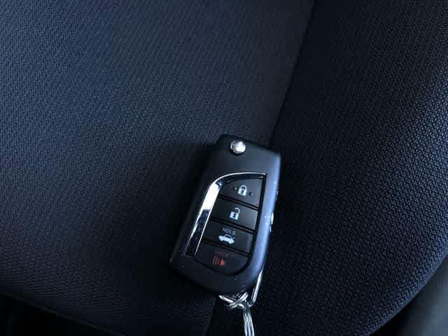 Thumbnail: 2025 Toyota Corolla - 31