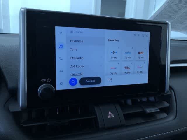 Thumbnail: 2025 Toyota RAV4 - 28