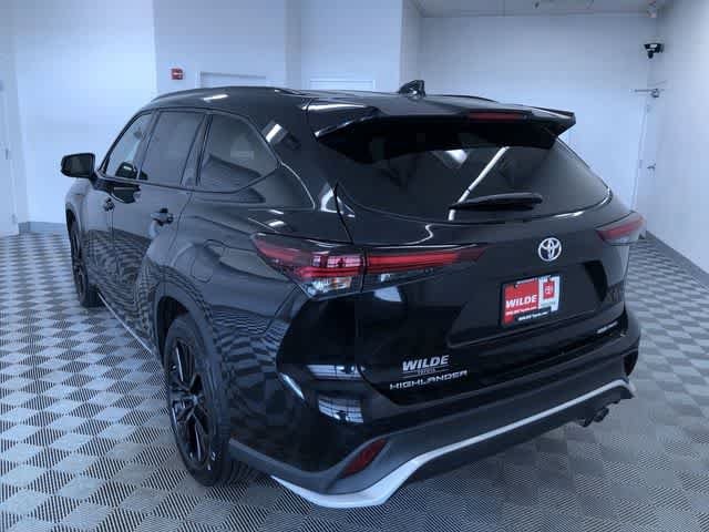 Thumbnail: 2025 Toyota Highlander - 12