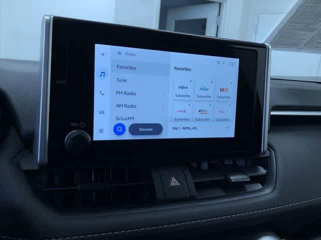 Thumbnail: 2025 Toyota RAV4 - 28