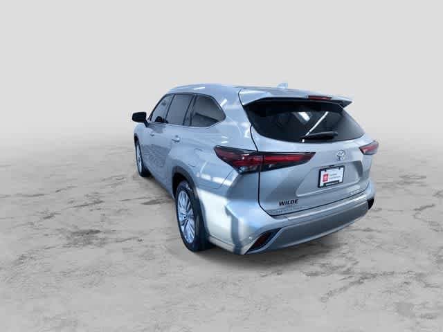 Thumbnail: 2024 Toyota Highlander - 7