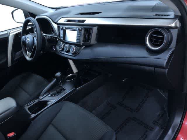 Thumbnail: 2015 Toyota RAV4 - 24