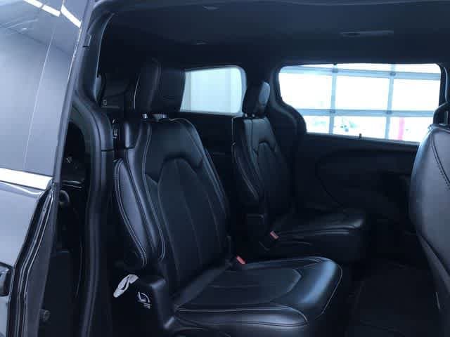 Thumbnail: 2025 Chrysler Pacifica - 21