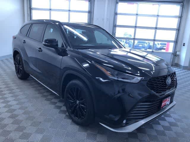 Thumbnail: 2025 Toyota Highlander - 36