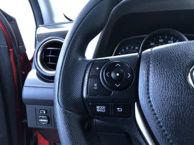 Thumbnail: 2015 Toyota RAV4 - 26