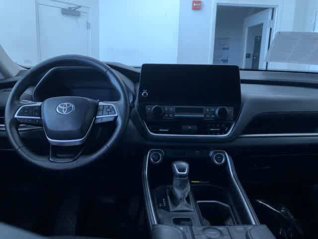 Thumbnail: 2025 Toyota Grand Highlander - 19