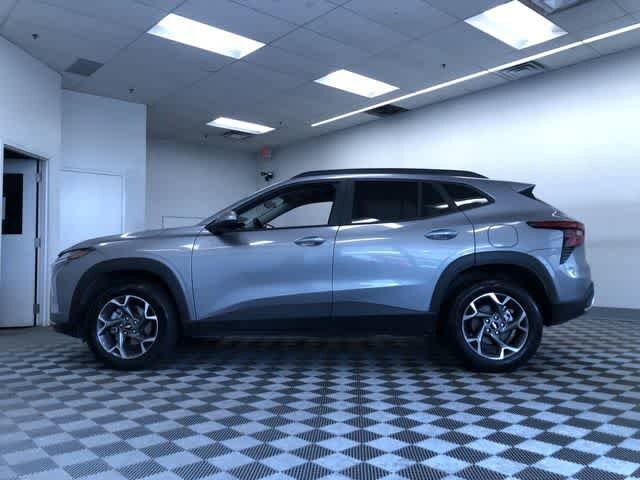 Thumbnail: 2025 Chevrolet Trax - 12