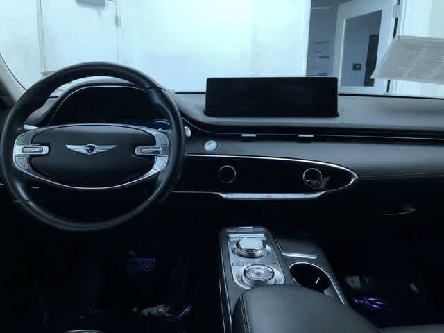 Thumbnail: 2023 Genesis GV70 - 19