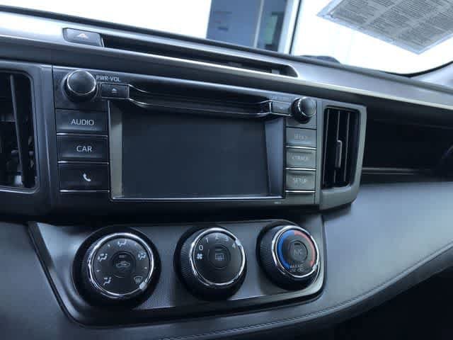 Thumbnail: 2016 Toyota RAV4 - 27