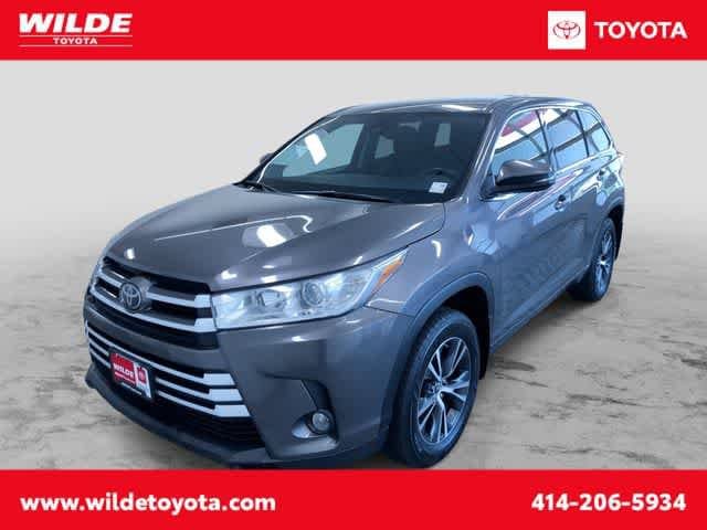 2017 Toyota Highlander Plus -
                  West Allis, WI