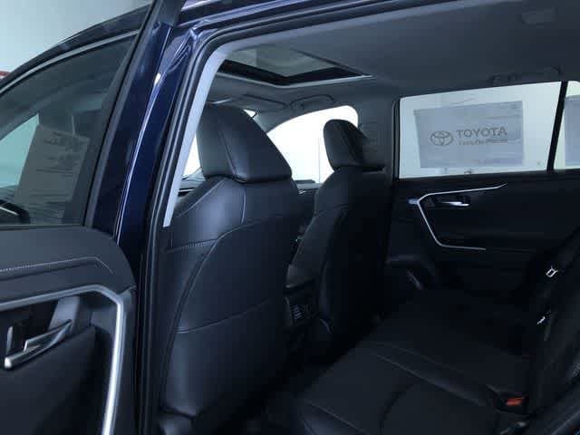 Thumbnail: 2025 Toyota RAV4 - 11