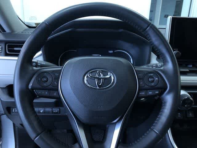 Thumbnail: 2023 Toyota RAV4 - 16