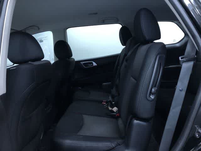 Thumbnail: 2017 Nissan Pathfinder - 20