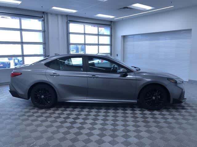 Thumbnail: 2025 Toyota Camry - 33