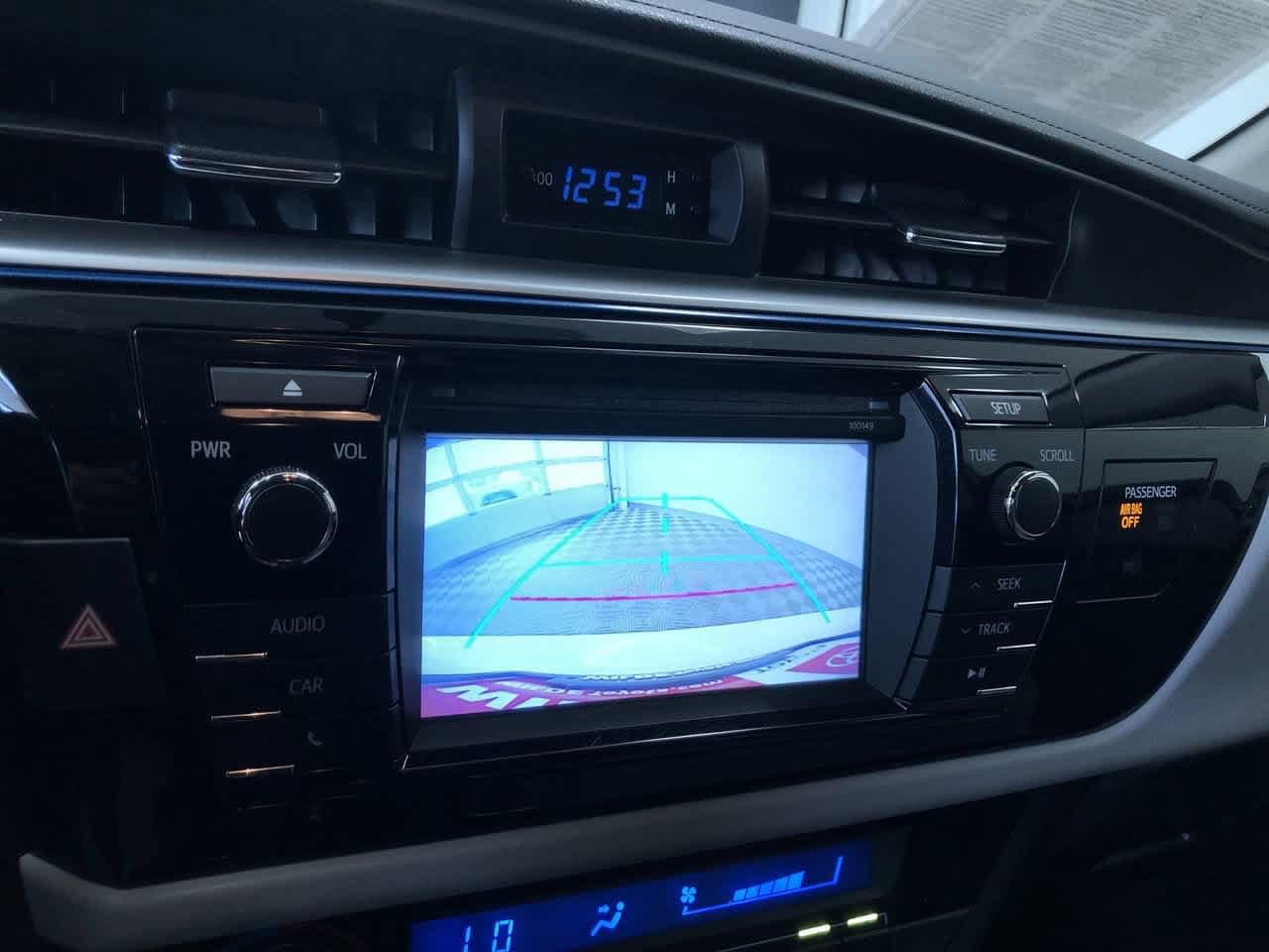 Thumbnail: 2015 Toyota Corolla - 28