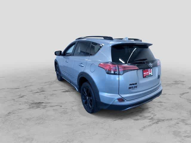 Thumbnail: 2018 Toyota RAV4 - 9