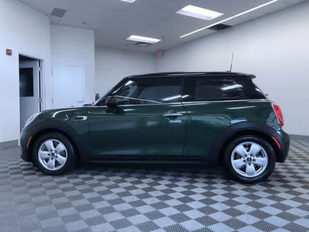 Used 2016 MINI Cooper Hardtop  Car