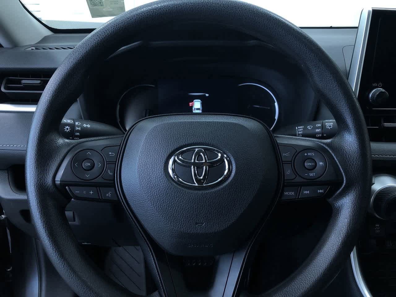 2024 Toyota RAV4 LE 24