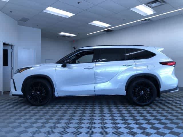 Thumbnail: 2023 Toyota Highlander - 14