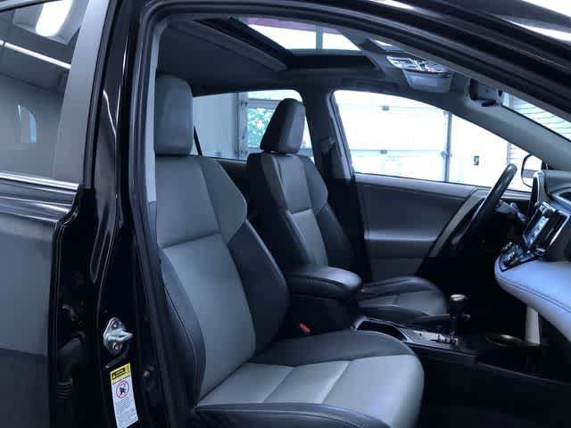 Thumbnail: 2013 Toyota RAV4 - 23